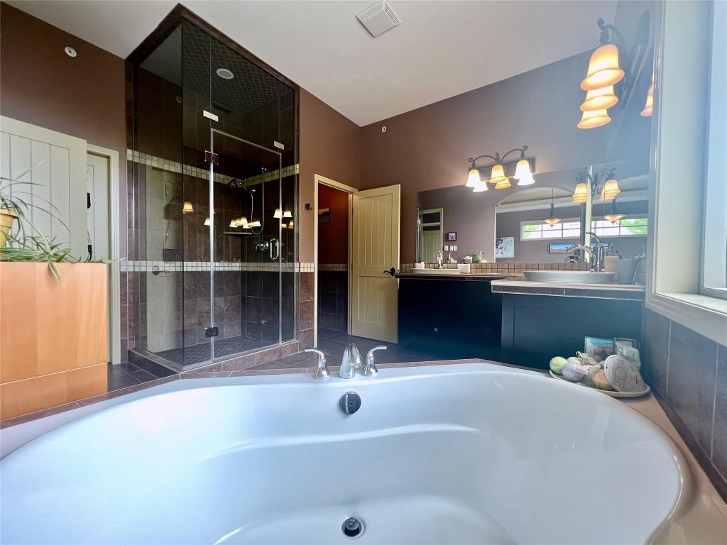 









200


Harvest

Court,
Vernon,




BC
V1H 1Z8


