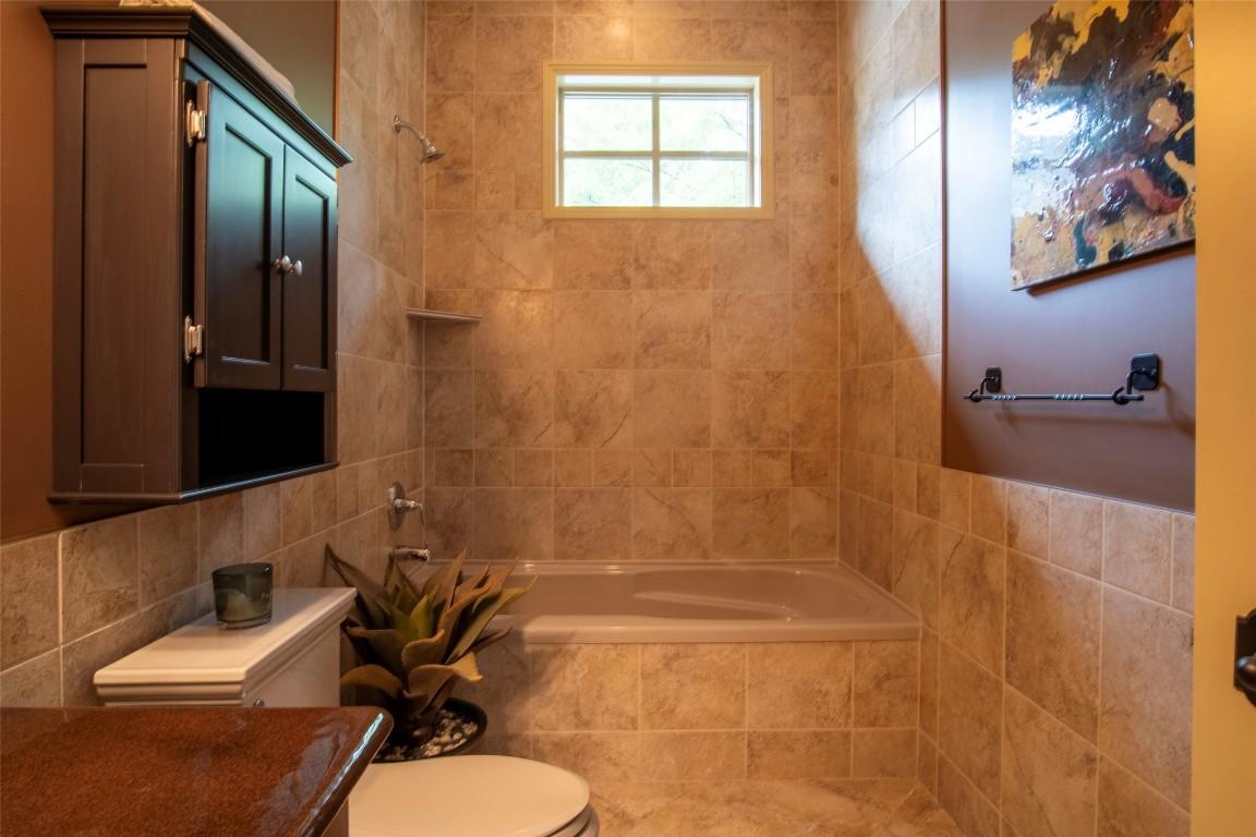 









200


Harvest

Court,
Vernon,




BC
V1H 1Z8

