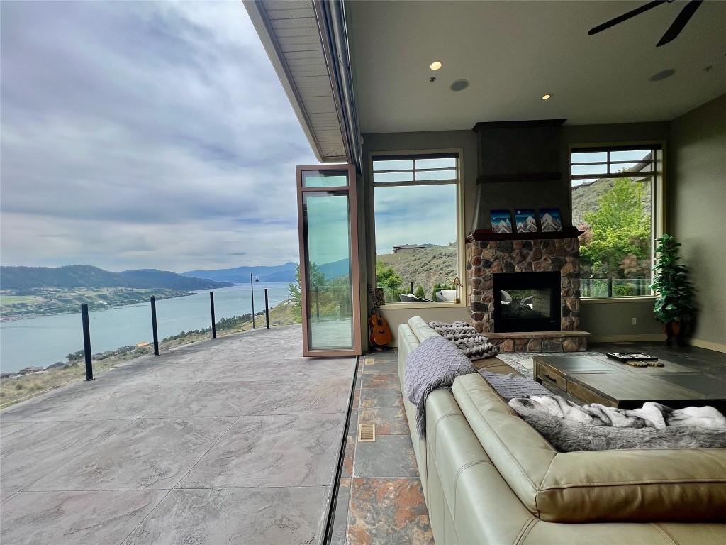 









200


Harvest

Court,
Vernon,




BC
V1H 1Z8

