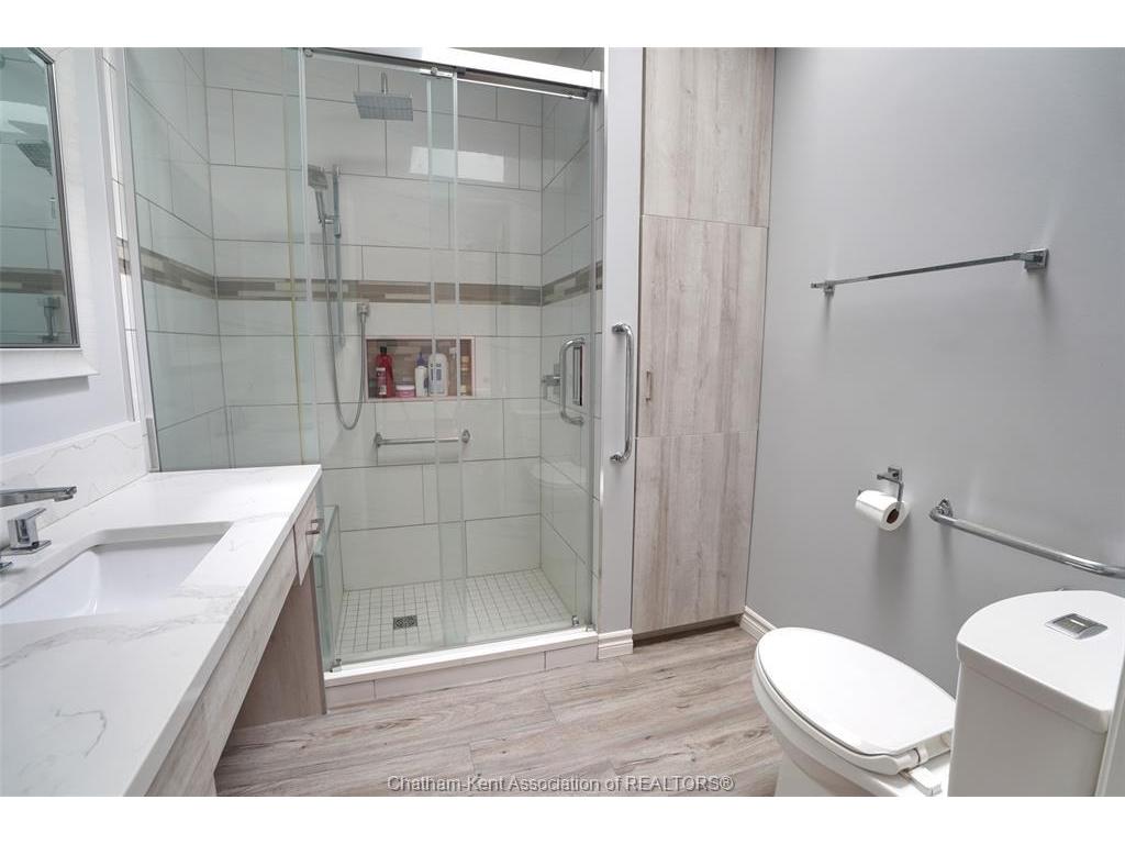 









204


Garden

Path,
Chatham,




ON
N7M 5M3

