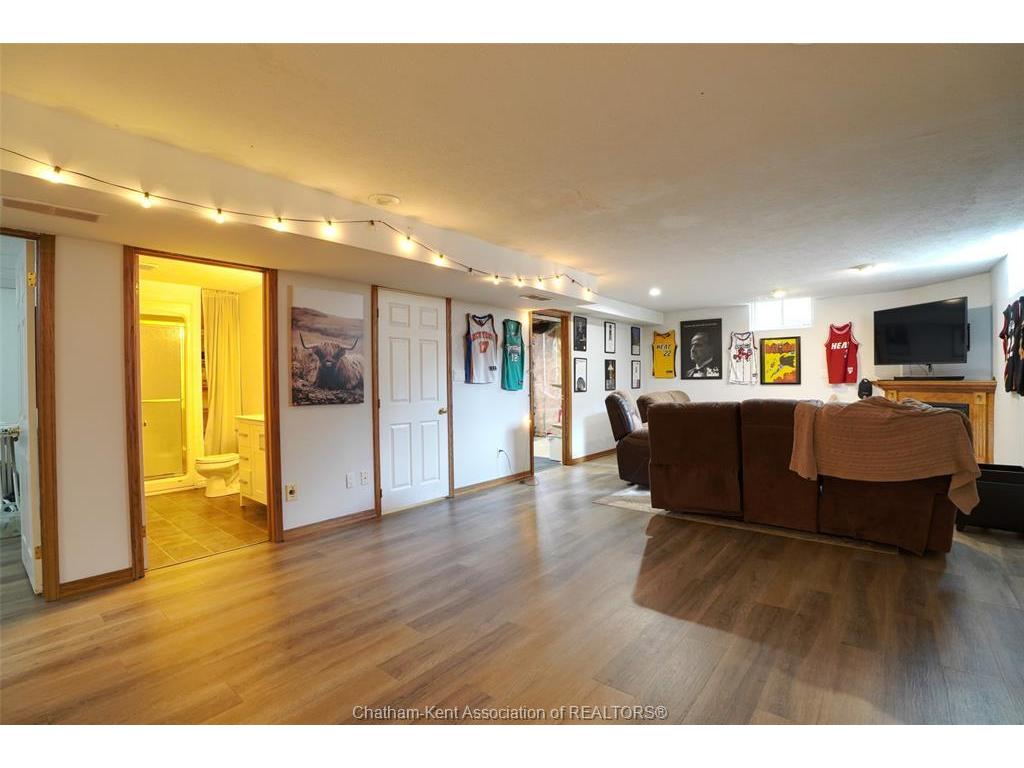 









204


Garden

Path,
Chatham,




ON
N7M 5M3

