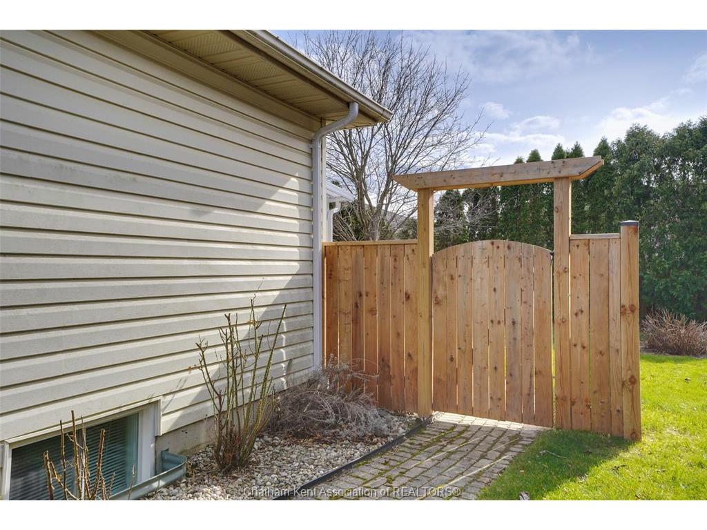 









204


Garden

Path,
Chatham,




ON
N7M 5M3

