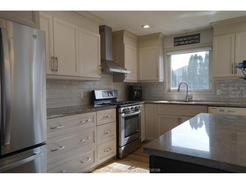 









204


Garden

Path,
Chatham,




ON
N7M 5M3

