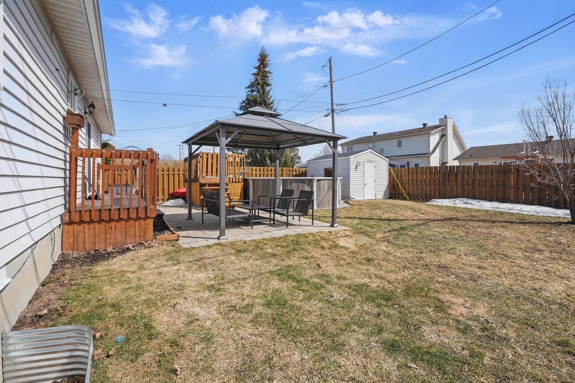 









12


Rue de Mégantic

,
Gatineau (Gatineau),




QC
J8R1V7

