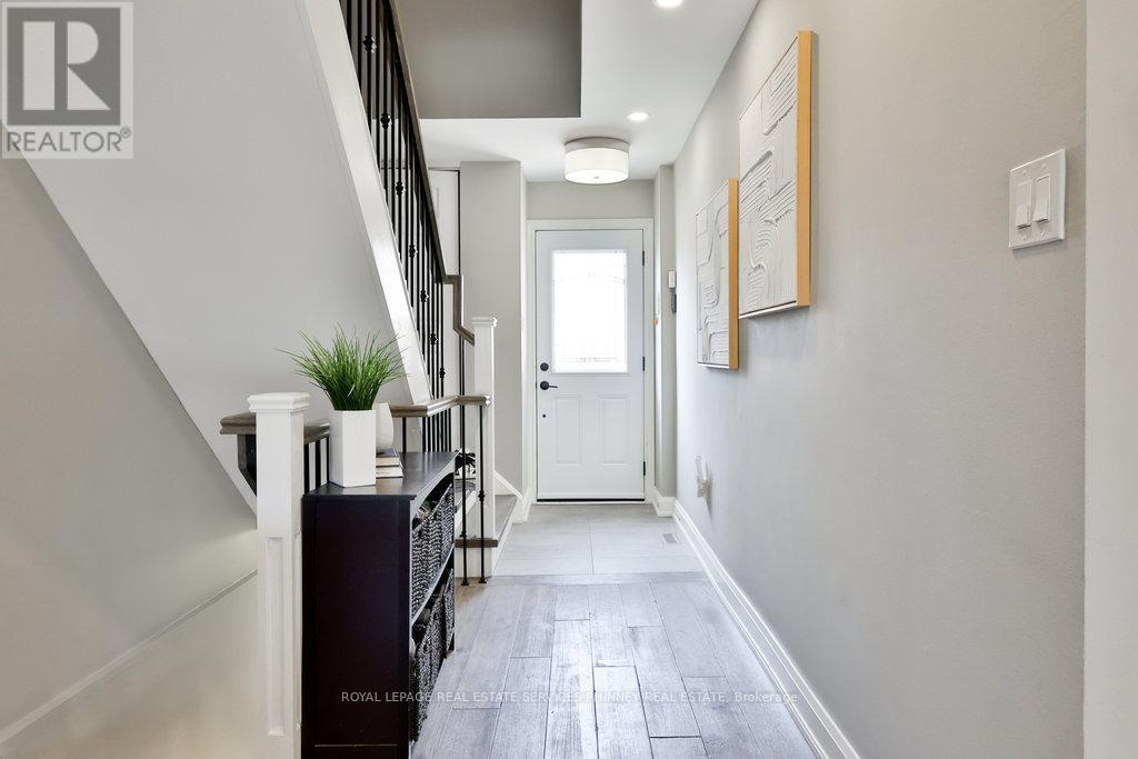 












66 - 1558 LANCASTER DRIVE

,
Oakville,




Ontario
L6H2Z4

