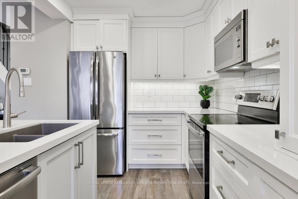 












66 - 1558 LANCASTER DRIVE

,
Oakville,




Ontario
L6H2Z4

