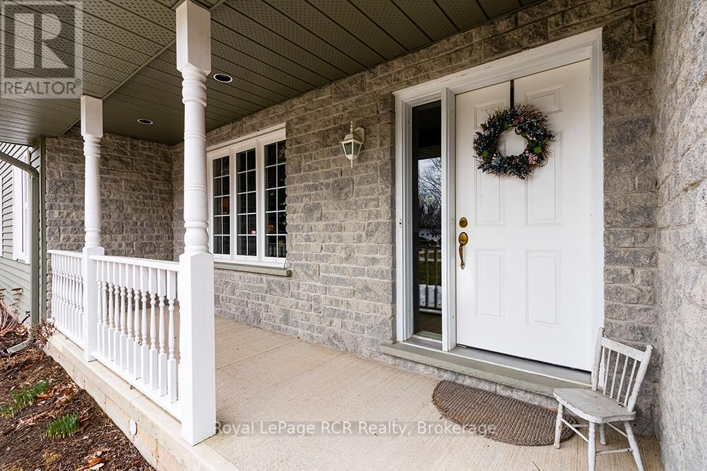 












107 MAPLE RIDGE CRESCENT

,
Georgian Bluffs,




Ontario
N4K5N4

