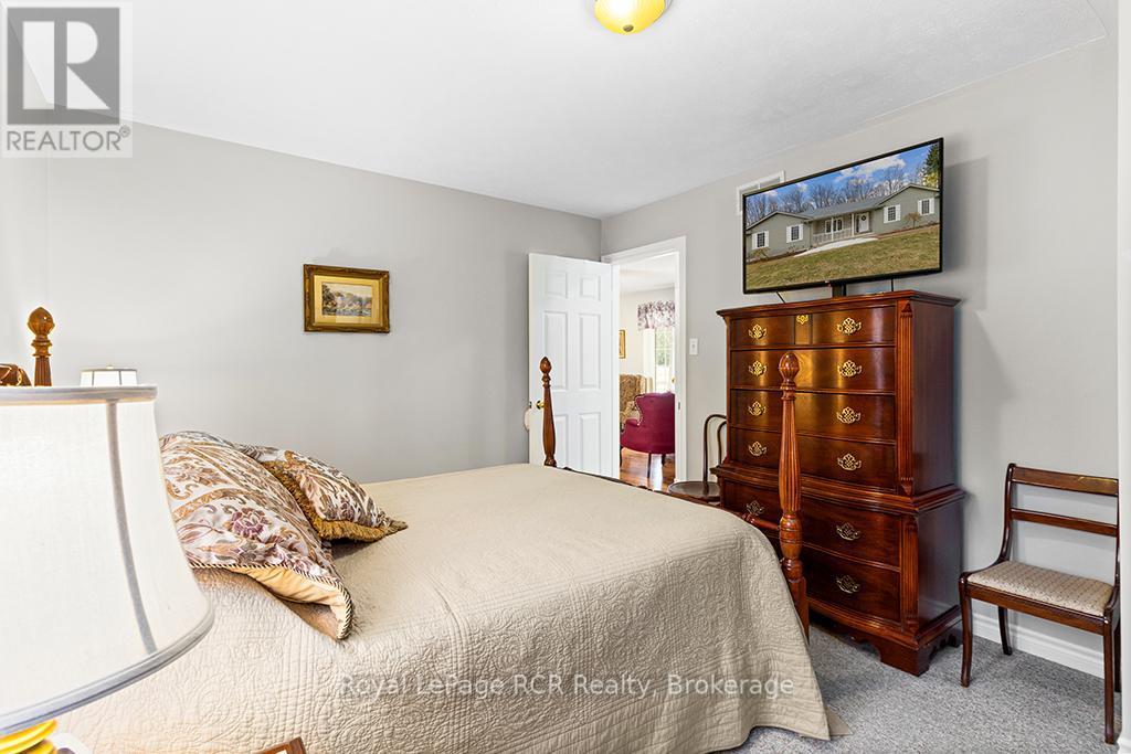 












107 MAPLE RIDGE CRESCENT

,
Georgian Bluffs,




Ontario
N4K5N4

