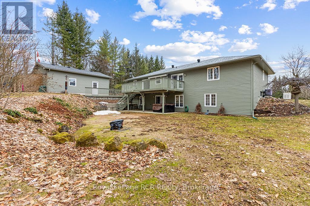 












107 MAPLE RIDGE CRESCENT

,
Georgian Bluffs,




Ontario
N4K5N4

