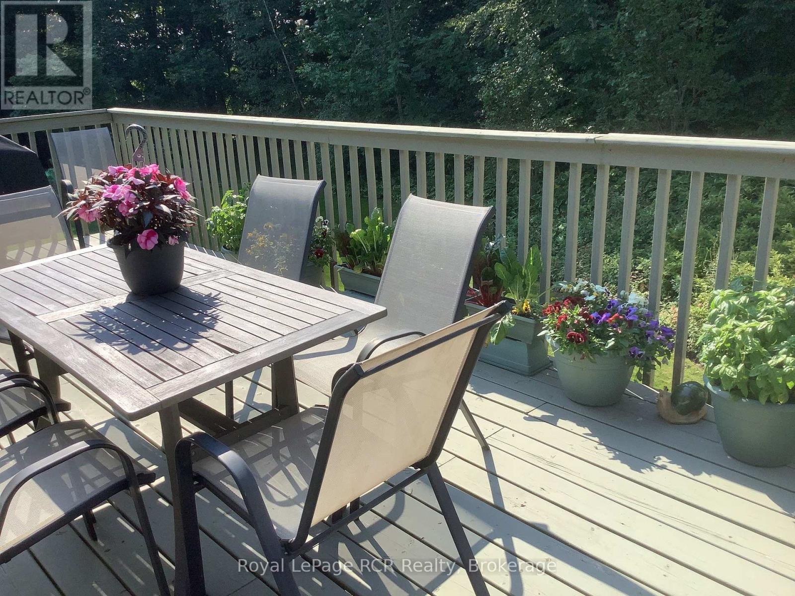 












107 MAPLE RIDGE CRESCENT

,
Georgian Bluffs,




Ontario
N4K5N4

