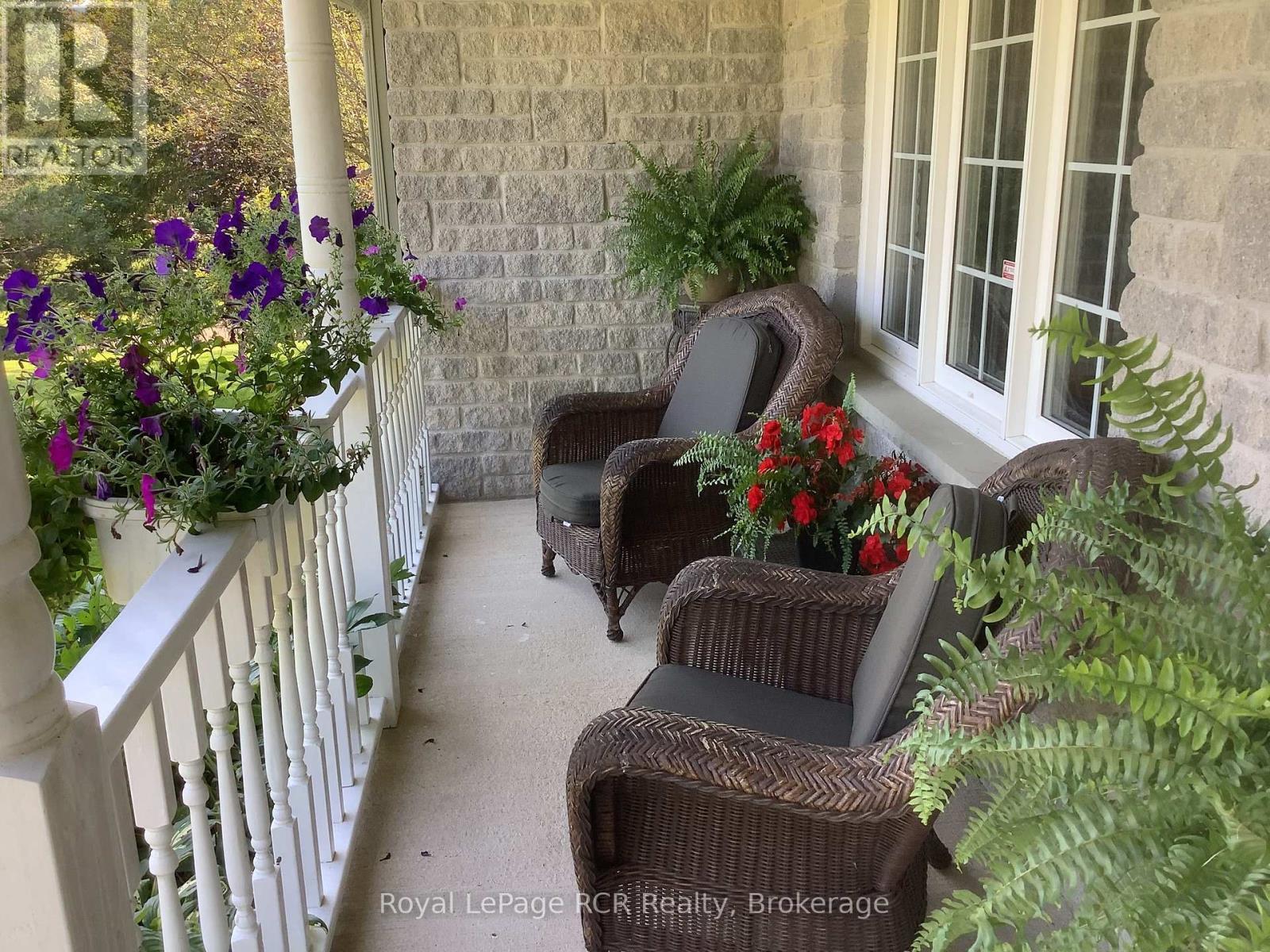 












107 MAPLE RIDGE CRESCENT

,
Georgian Bluffs,




Ontario
N4K5N4

