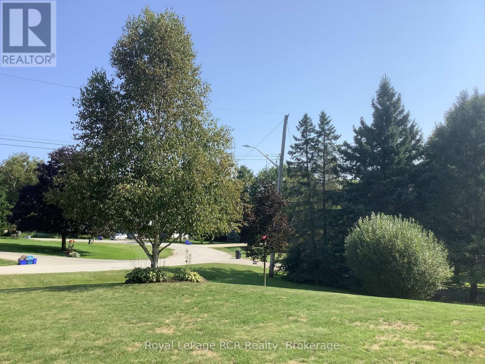 












107 MAPLE RIDGE CRESCENT

,
Georgian Bluffs,




Ontario
N4K5N4

