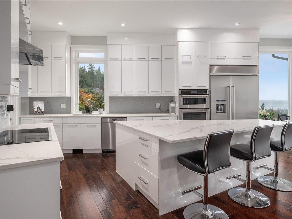 









4696


Laguna

Way,
Nanaimo,




BC
V9T 0A7

