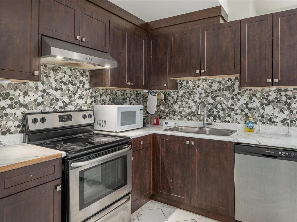 









4696


Laguna

Way,
Nanaimo,




BC
V9T 0A7

