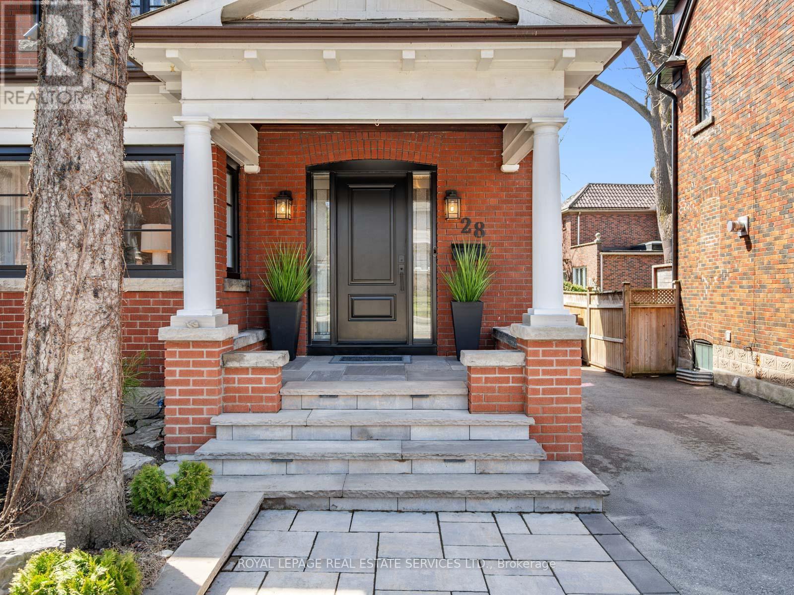 












28 TRAYMORE CRESCENT

,
Toronto,




Ontario
M6S4K5

