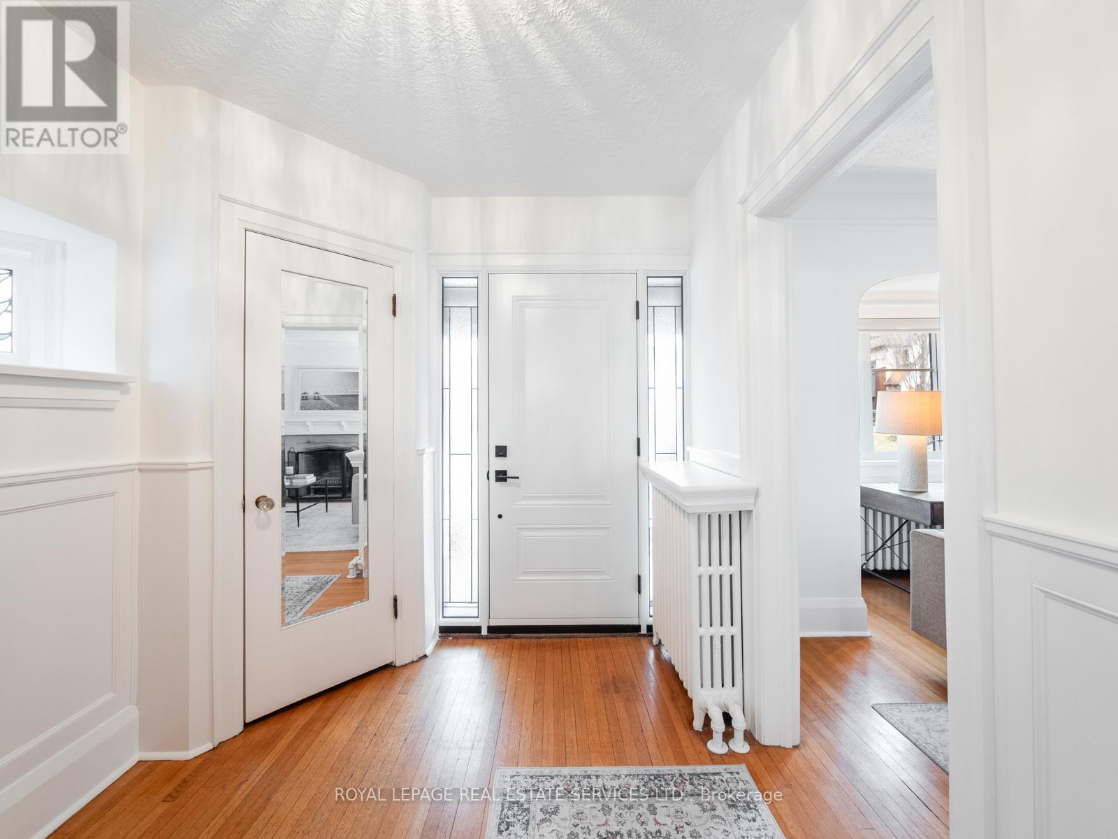 












28 TRAYMORE CRESCENT

,
Toronto,




Ontario
M6S4K5

