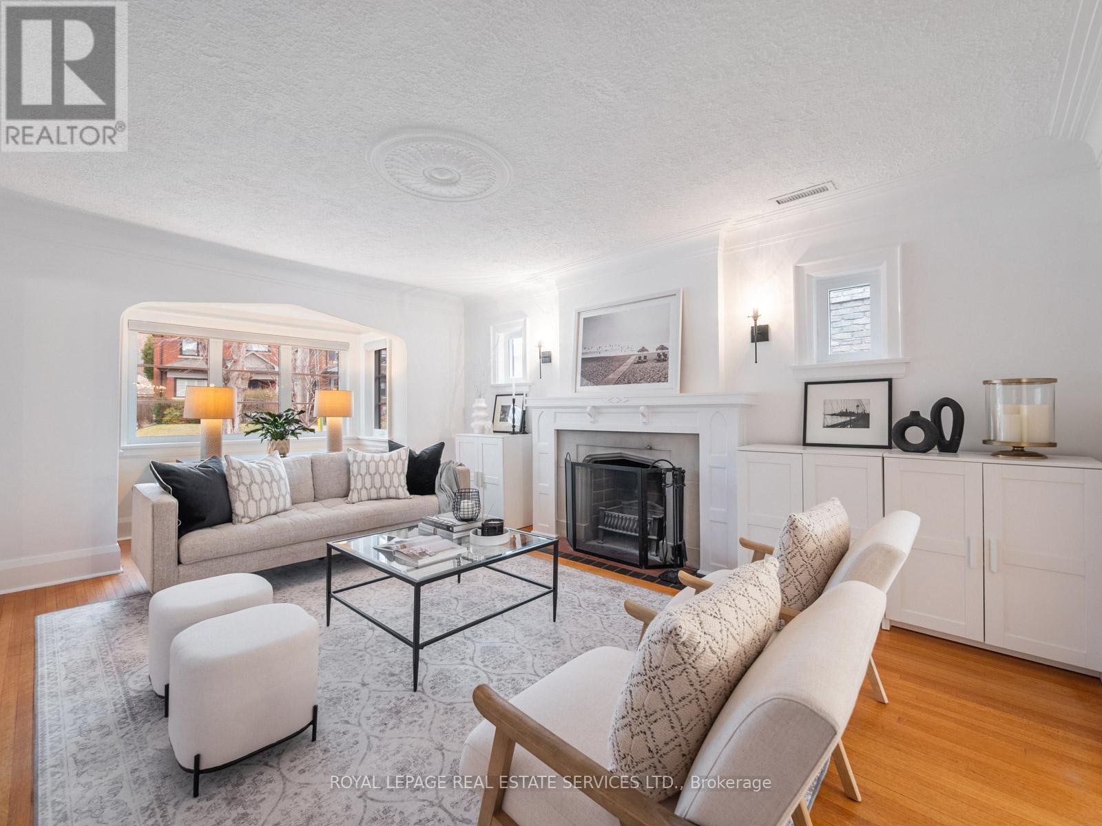 












28 TRAYMORE CRESCENT

,
Toronto,




Ontario
M6S4K5

