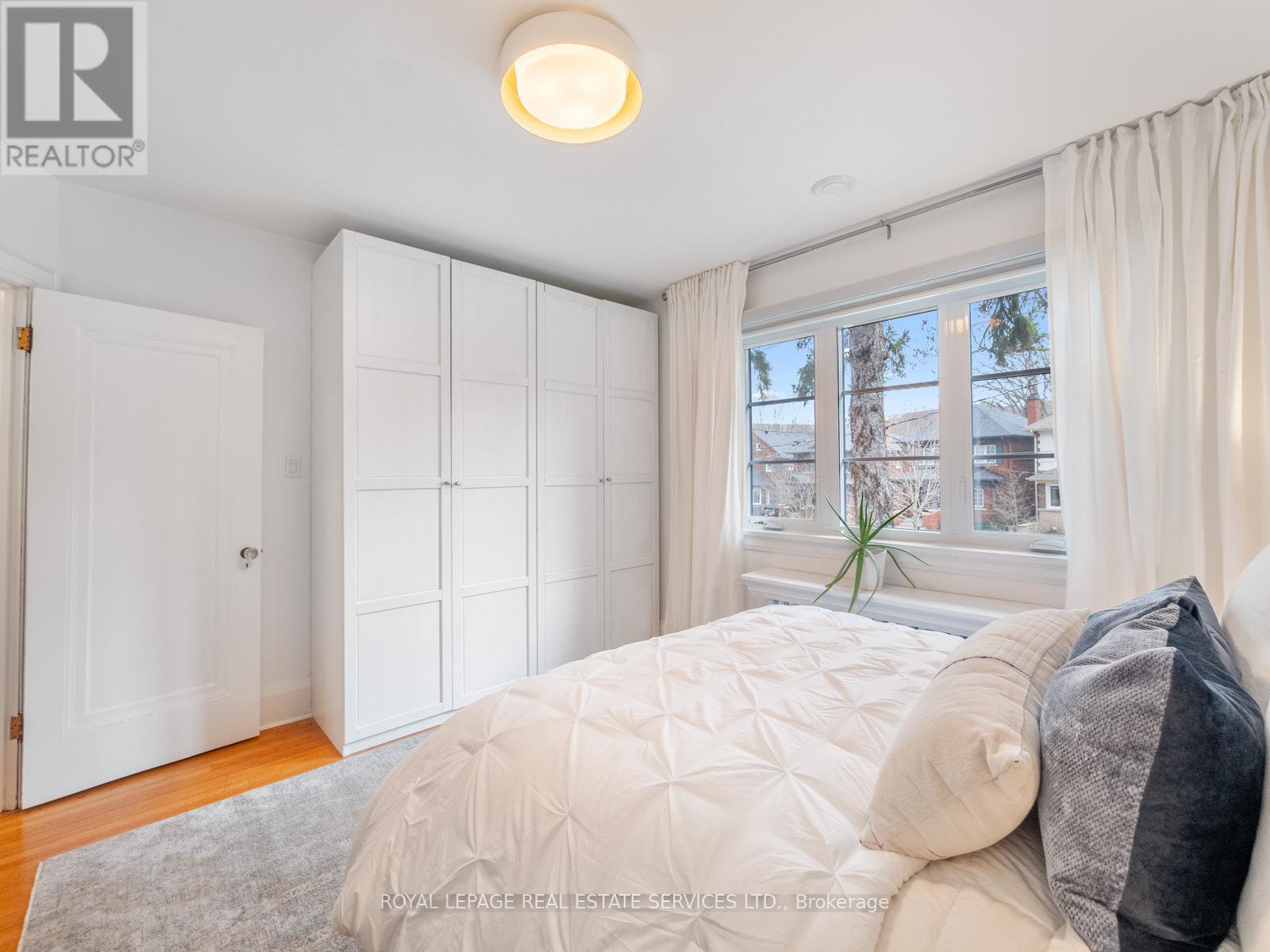 












28 TRAYMORE CRESCENT

,
Toronto,




Ontario
M6S4K5


