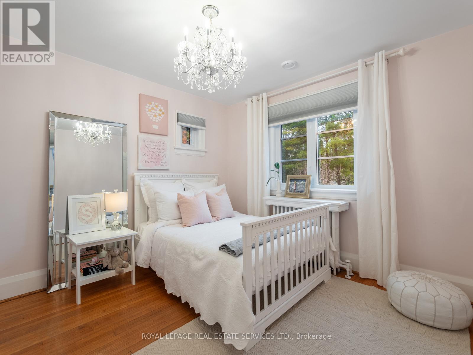












28 TRAYMORE CRESCENT

,
Toronto,




Ontario
M6S4K5

