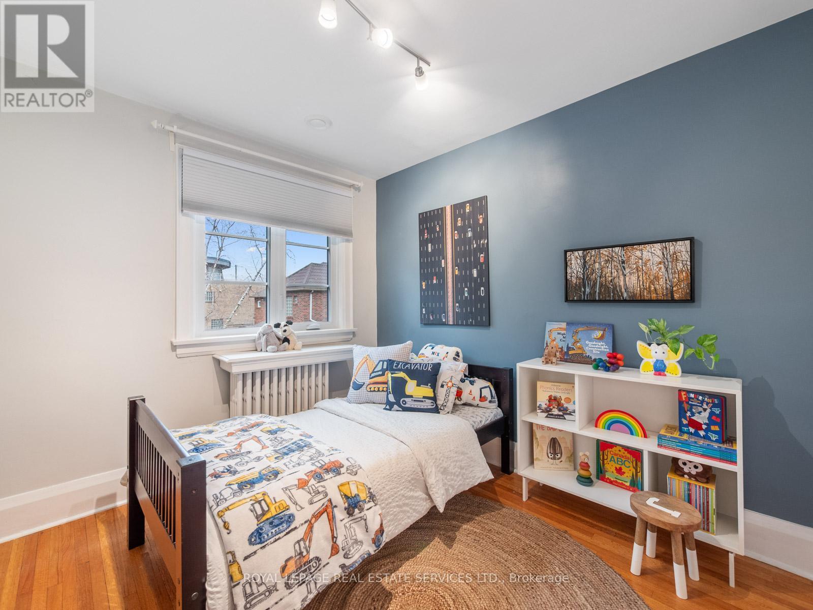 












28 TRAYMORE CRESCENT

,
Toronto,




Ontario
M6S4K5

