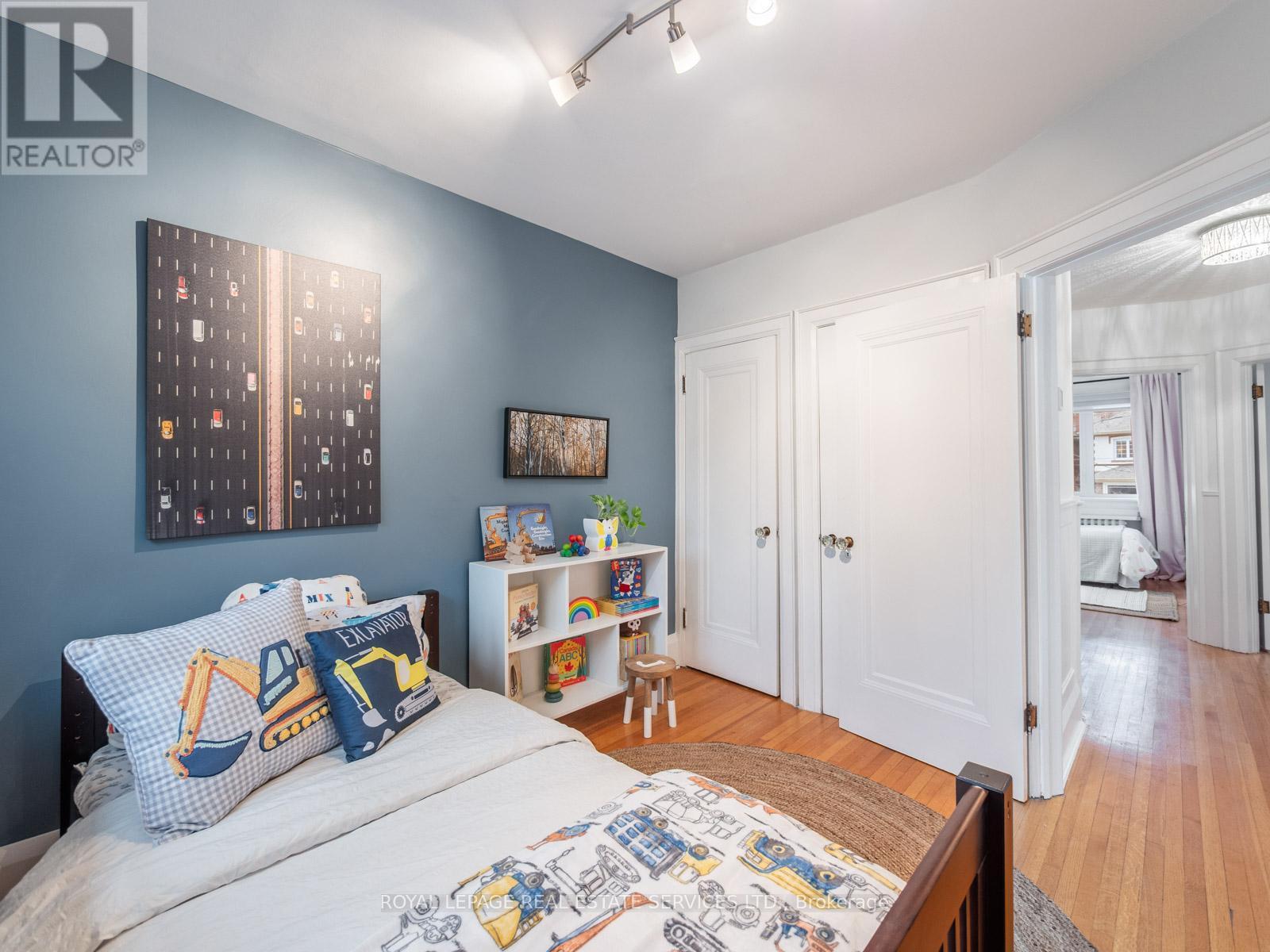












28 TRAYMORE CRESCENT

,
Toronto,




Ontario
M6S4K5

