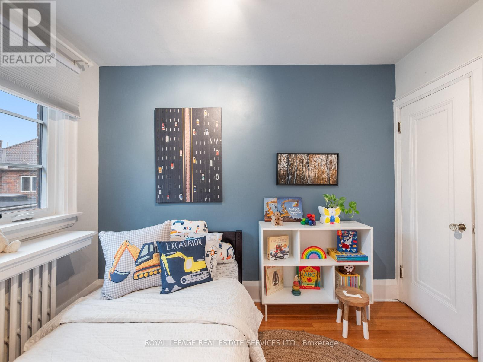 












28 TRAYMORE CRESCENT

,
Toronto,




Ontario
M6S4K5

