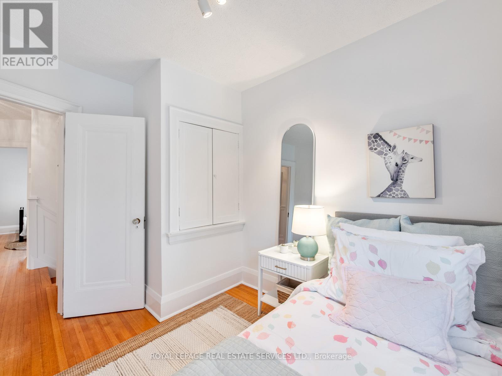 












28 TRAYMORE CRESCENT

,
Toronto,




Ontario
M6S4K5

