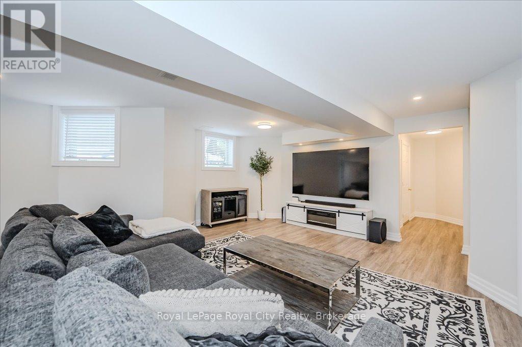 












4663 WELLINGTON 35 ROAD

,
Puslinch,




Ontario
N1H6J3

