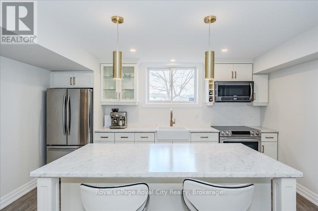 












4663 WELLINGTON 35 ROAD

,
Puslinch,




Ontario
N1H6J3

