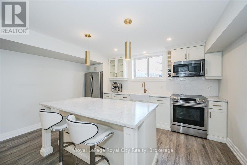 












4663 WELLINGTON 35 ROAD

,
Puslinch,




Ontario
N1H6J3

