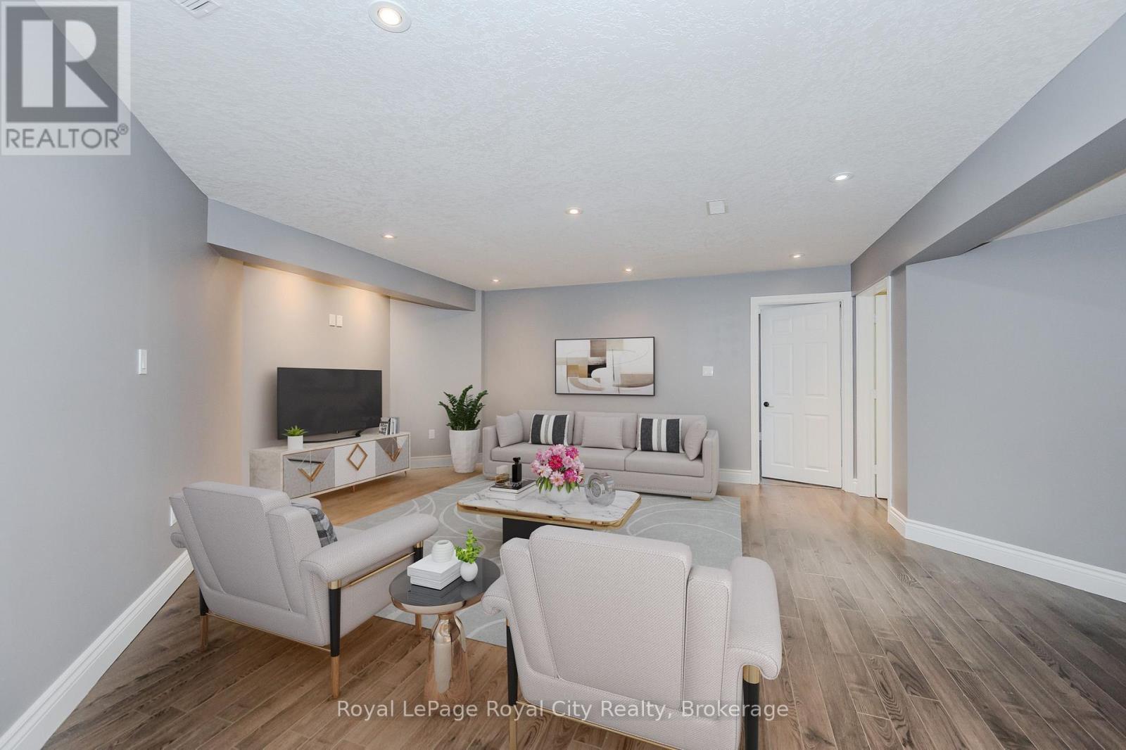 












4663 WELLINGTON 35 ROAD

,
Puslinch,




Ontario
N1H6J3

