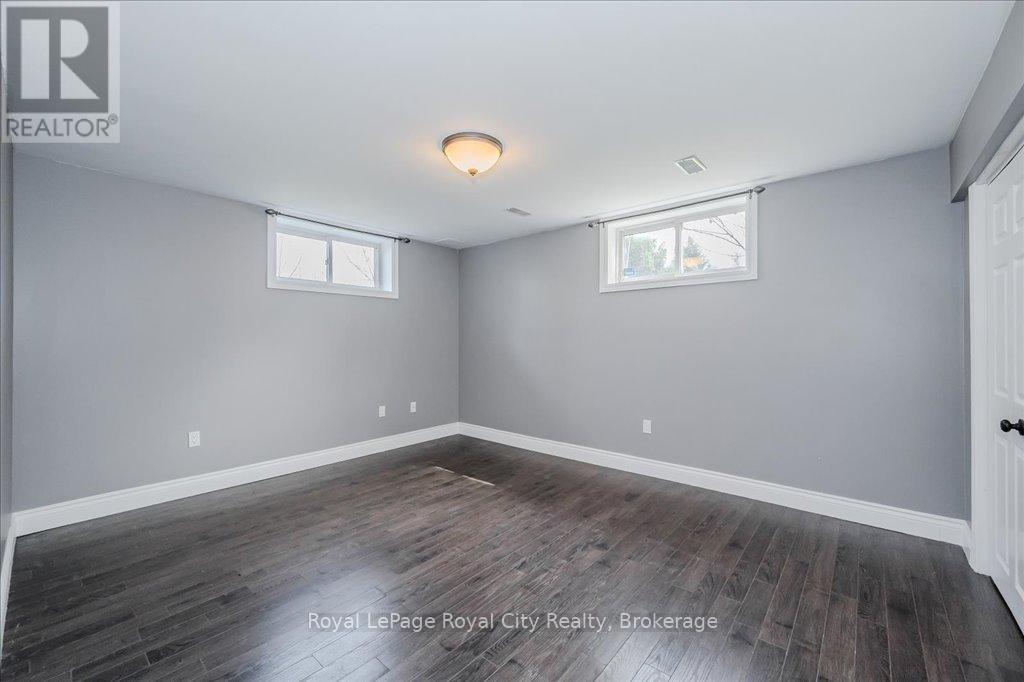 












4663 WELLINGTON 35 ROAD

,
Puslinch,




Ontario
N1H6J3

