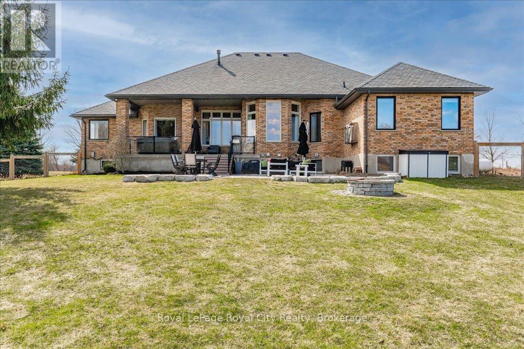 












4663 WELLINGTON 35 ROAD

,
Puslinch,




Ontario
N1H6J3

