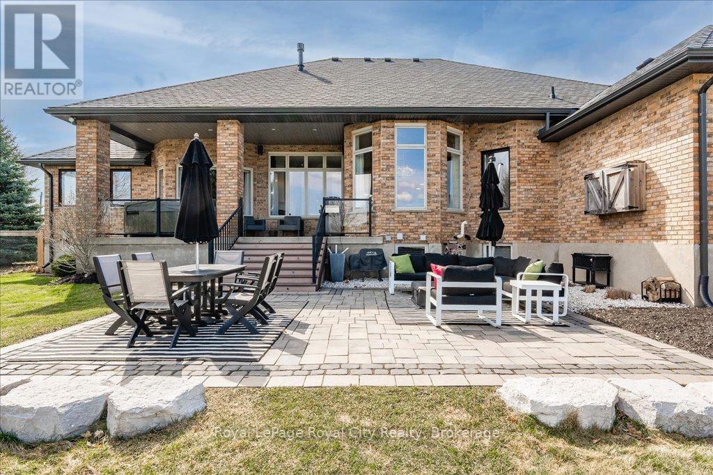 












4663 WELLINGTON 35 ROAD

,
Puslinch,




Ontario
N1H6J3

