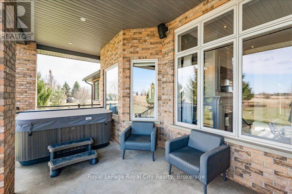












4663 WELLINGTON 35 ROAD

,
Puslinch,




Ontario
N1H6J3

