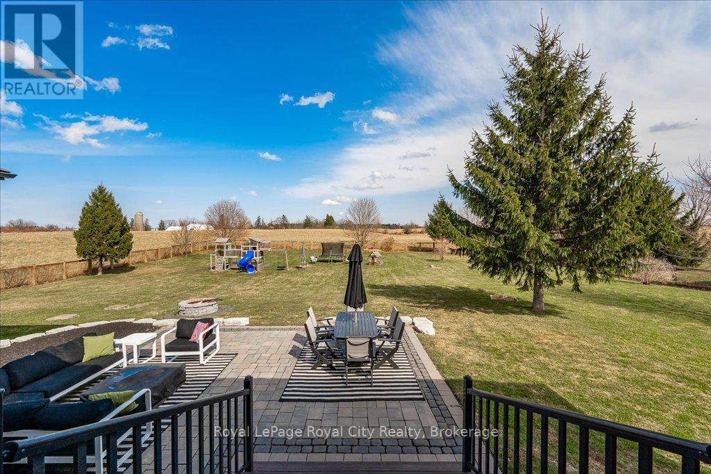 












4663 WELLINGTON 35 ROAD

,
Puslinch,




Ontario
N1H6J3

