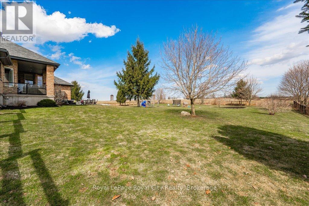 












4663 WELLINGTON 35 ROAD

,
Puslinch,




Ontario
N1H6J3

