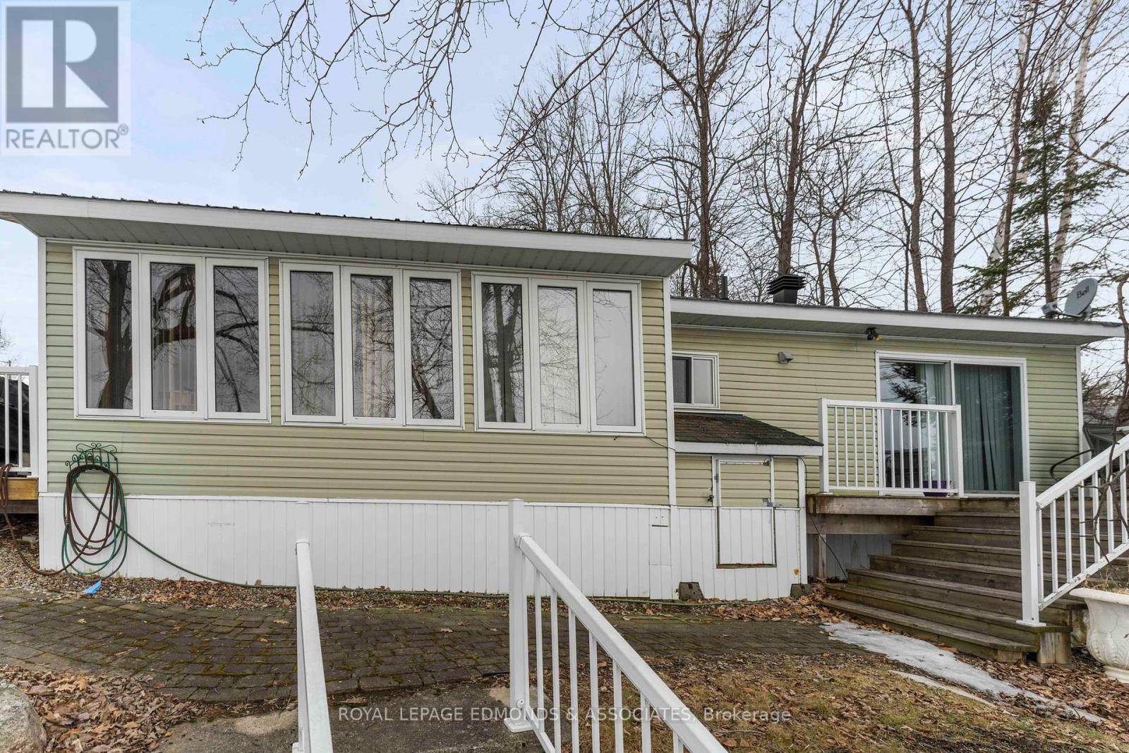 












137 MUNDTS BAY LANE

,
North Algona Wilberforce,




Ontario
K0J1X0

