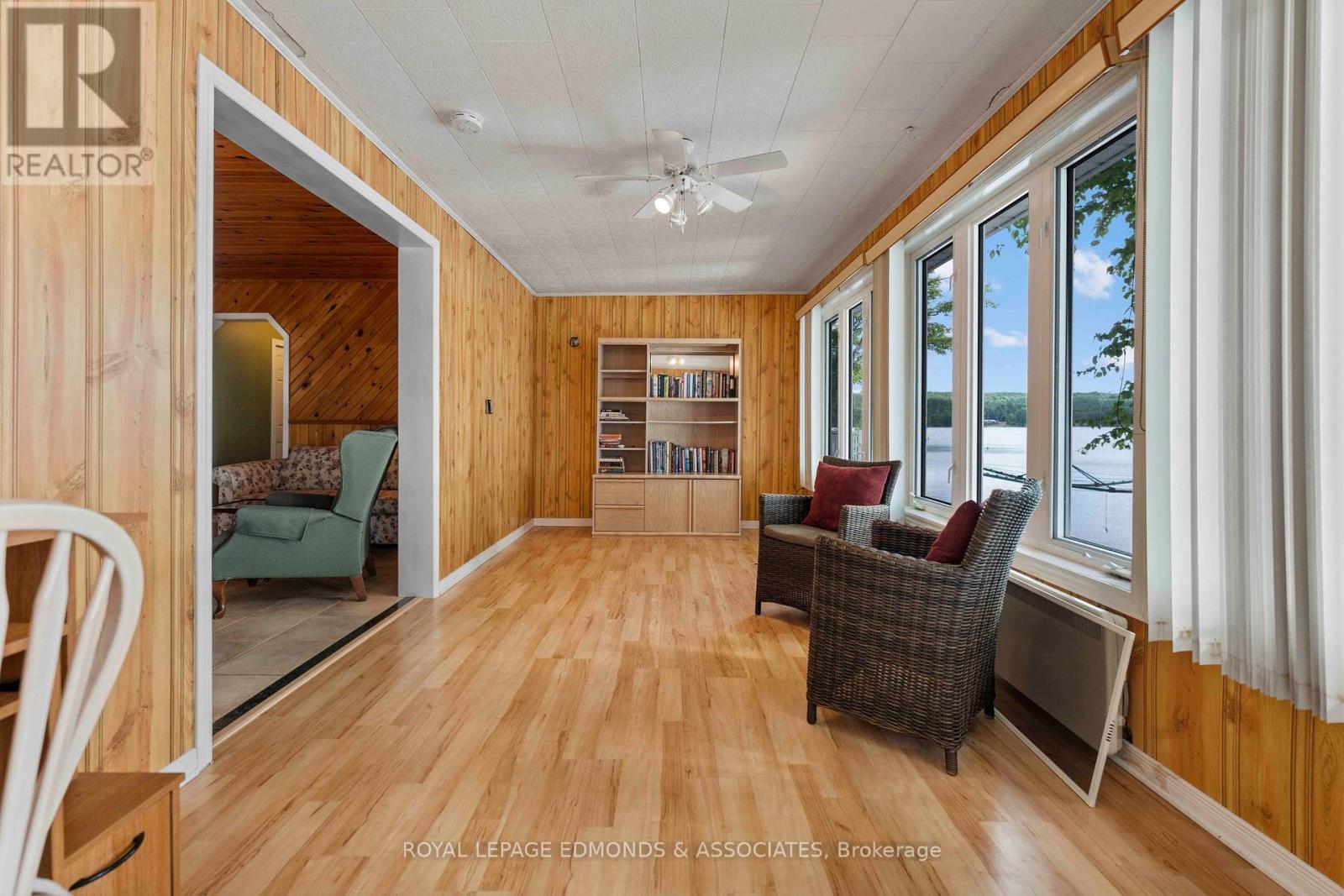 












137 MUNDTS BAY LANE

,
North Algona Wilberforce,




Ontario
K0J1X0

