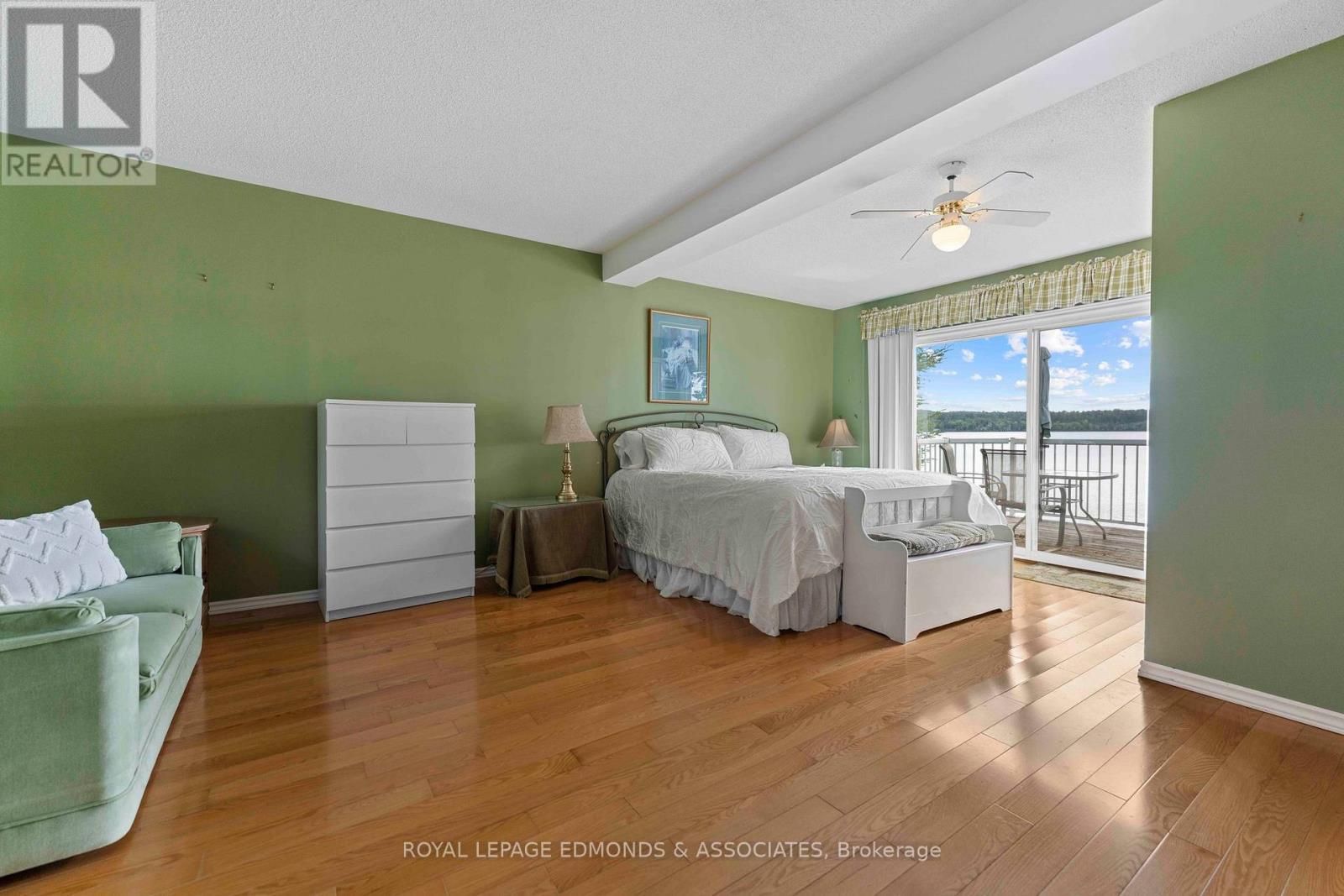 












137 MUNDTS BAY LANE

,
North Algona Wilberforce,




Ontario
K0J1X0


