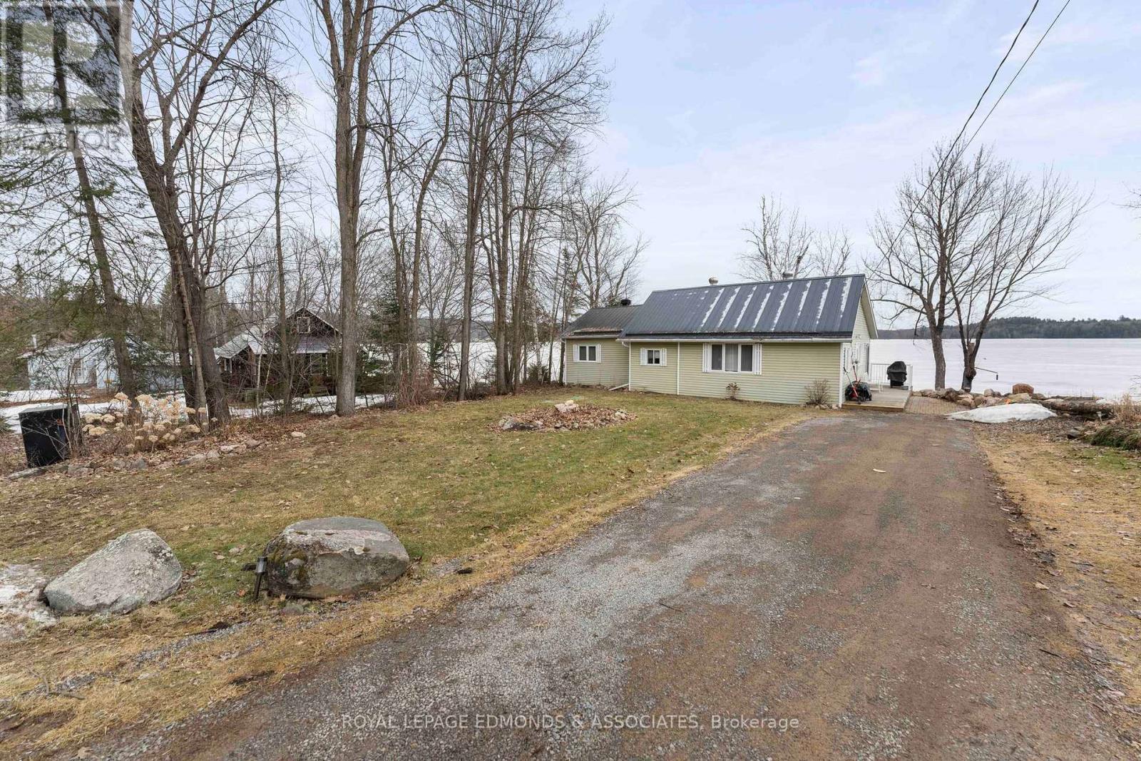 












137 MUNDTS BAY LANE

,
North Algona Wilberforce,




Ontario
K0J1X0

