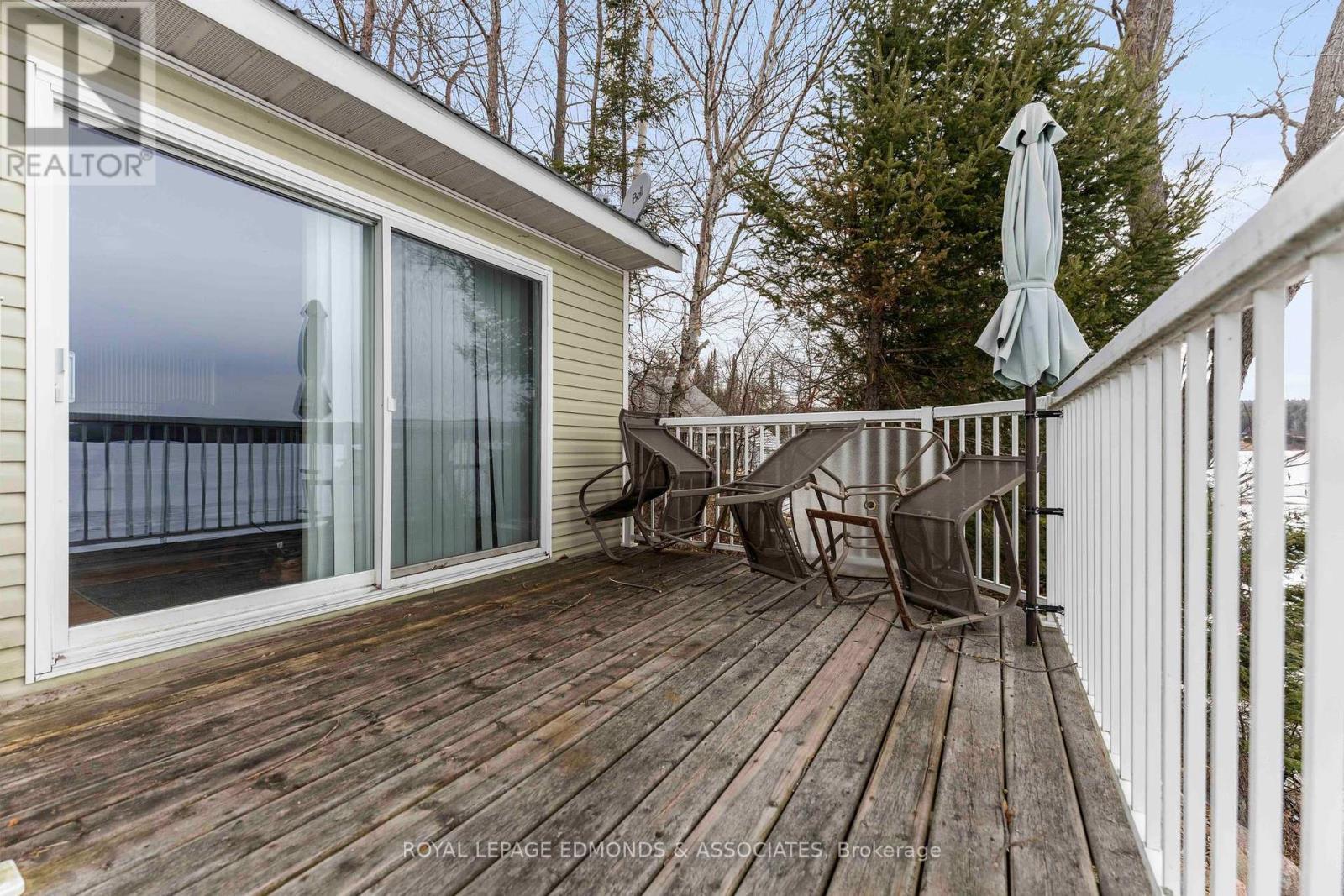 












137 MUNDTS BAY LANE

,
North Algona Wilberforce,




Ontario
K0J1X0


