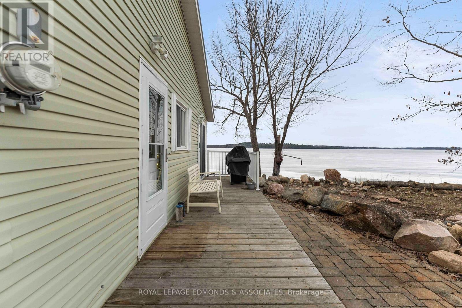 












137 MUNDTS BAY LANE

,
North Algona Wilberforce,




Ontario
K0J1X0

