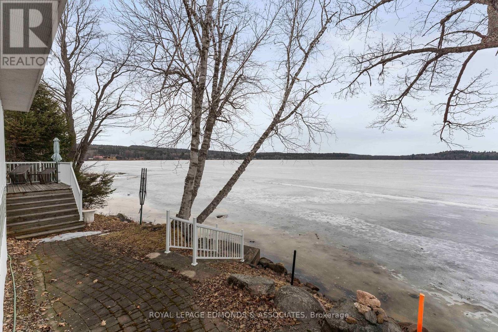 












137 MUNDTS BAY LANE

,
North Algona Wilberforce,




Ontario
K0J1X0


