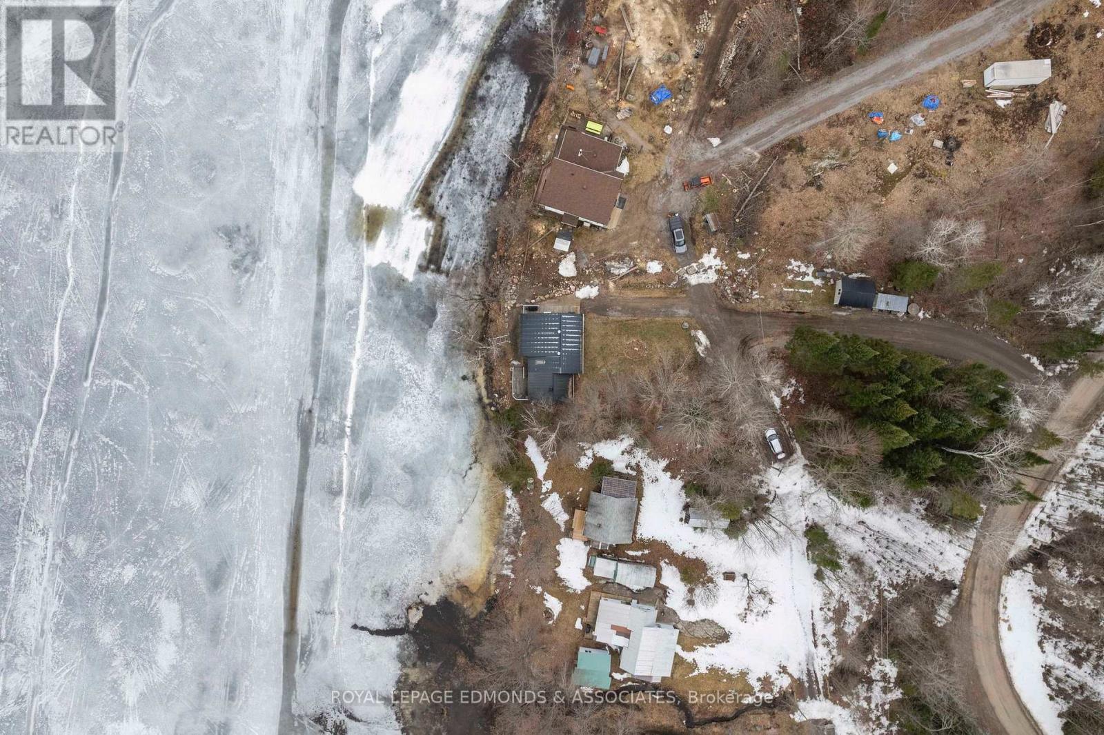 












137 MUNDTS BAY LANE

,
North Algona Wilberforce,




Ontario
K0J1X0

