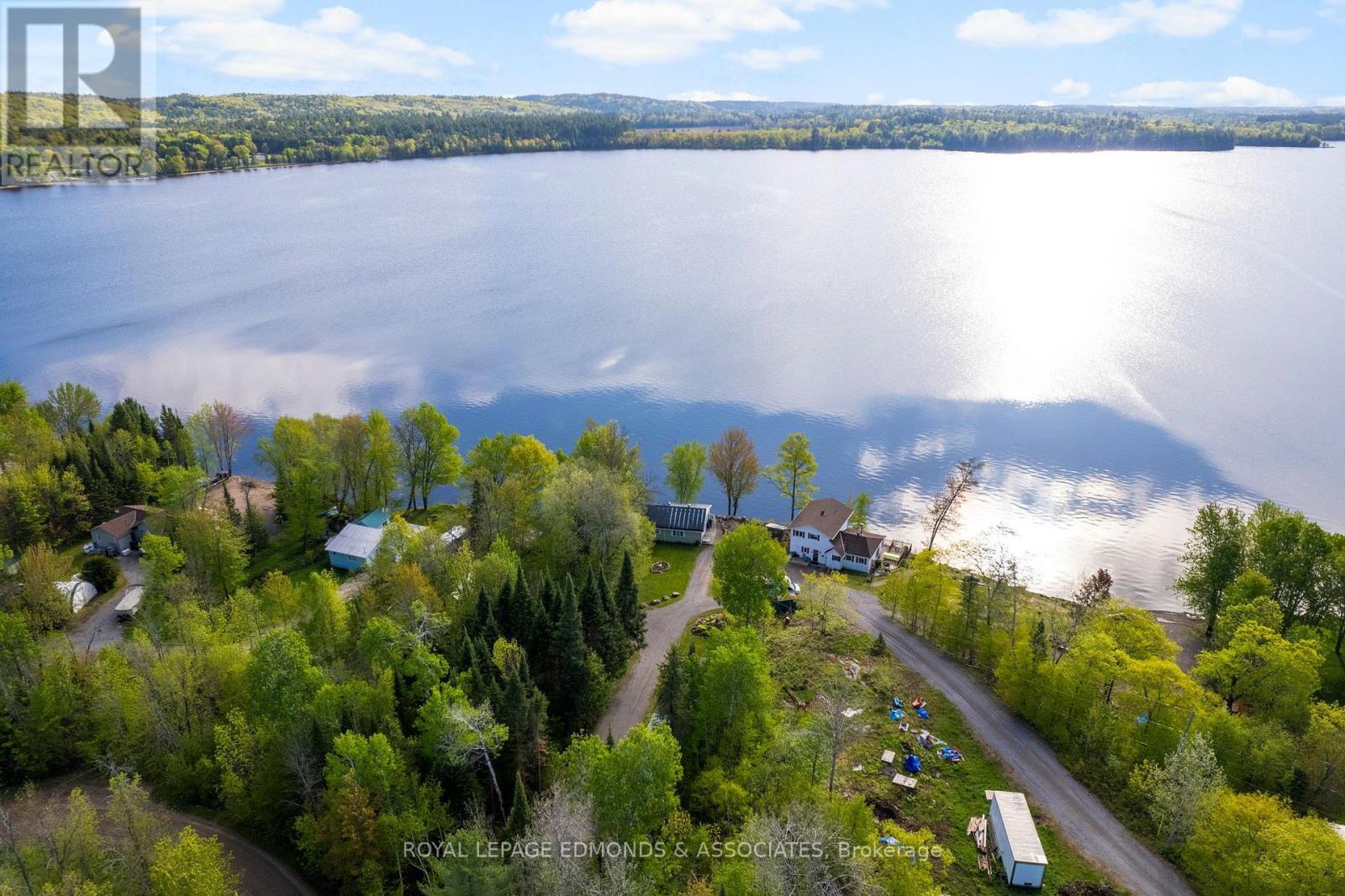 












137 MUNDTS BAY LANE

,
North Algona Wilberforce,




Ontario
K0J1X0

