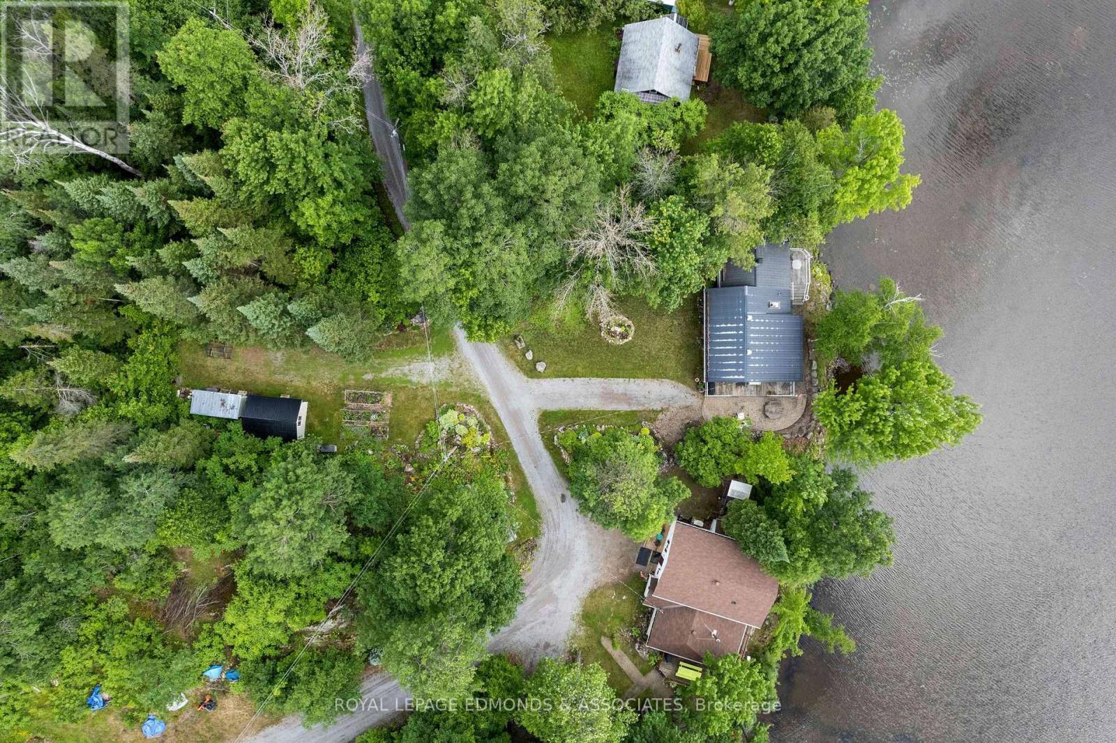 












137 MUNDTS BAY LANE

,
North Algona Wilberforce,




Ontario
K0J1X0

