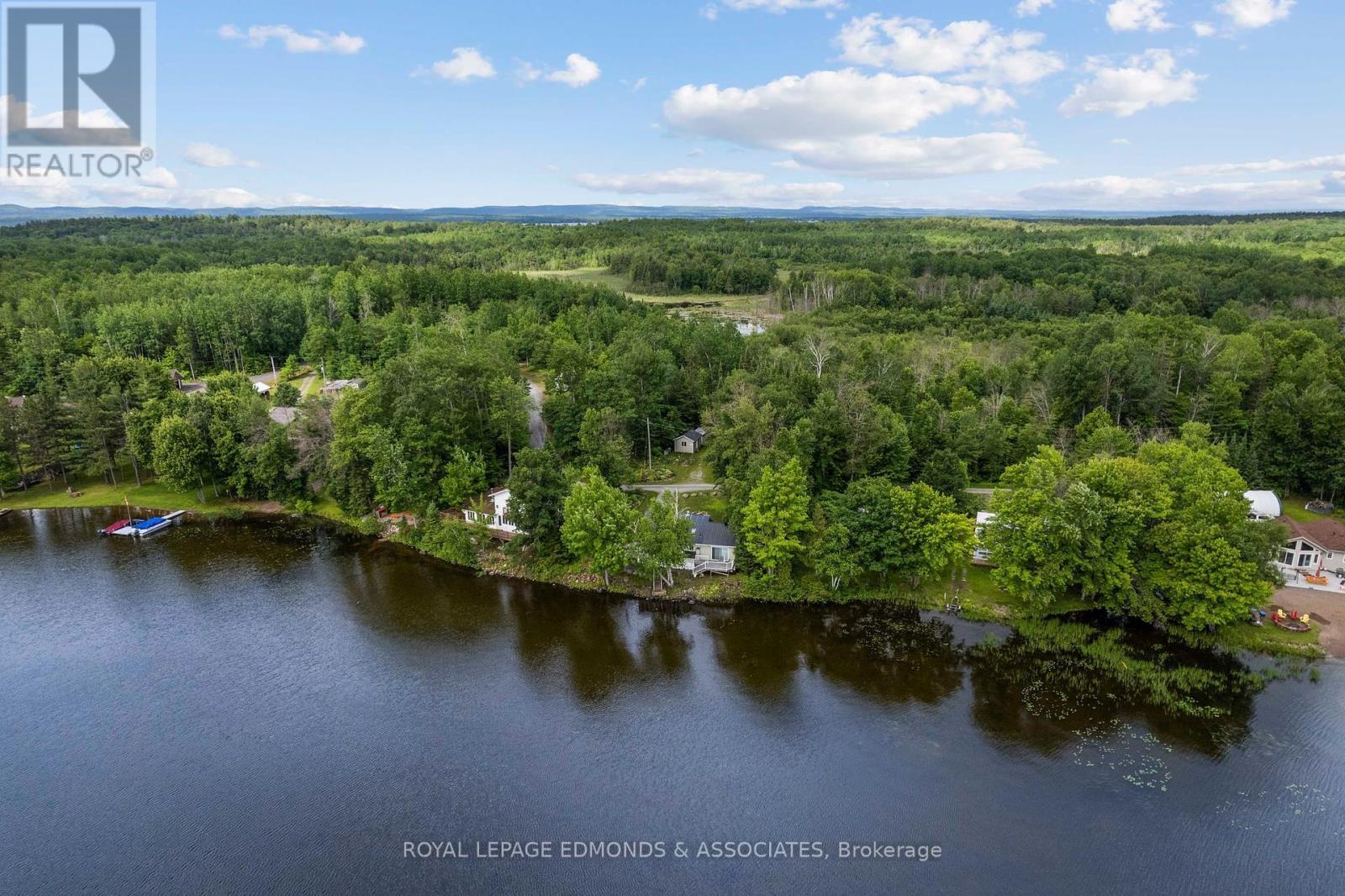 












137 MUNDTS BAY LANE

,
North Algona Wilberforce,




Ontario
K0J1X0

