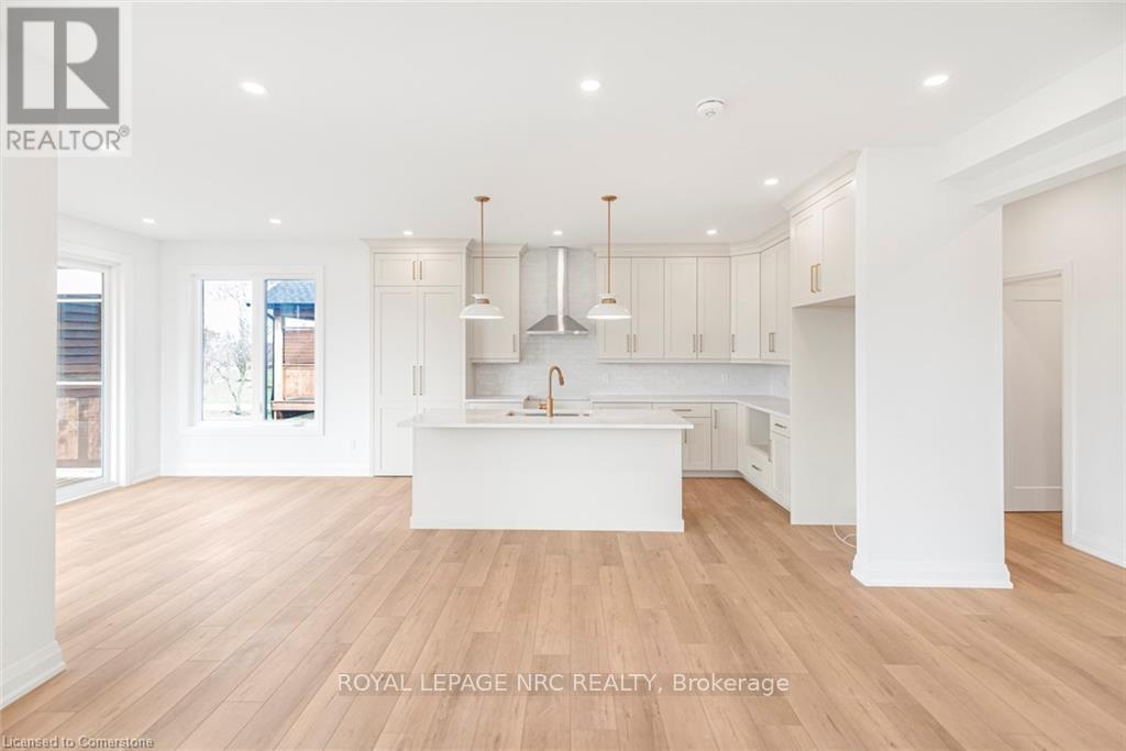 












4364 VICTORIA AVENUE

,
Lincoln (Lincoln-Jordan/Vineland),




Ontario
L0R2E0

