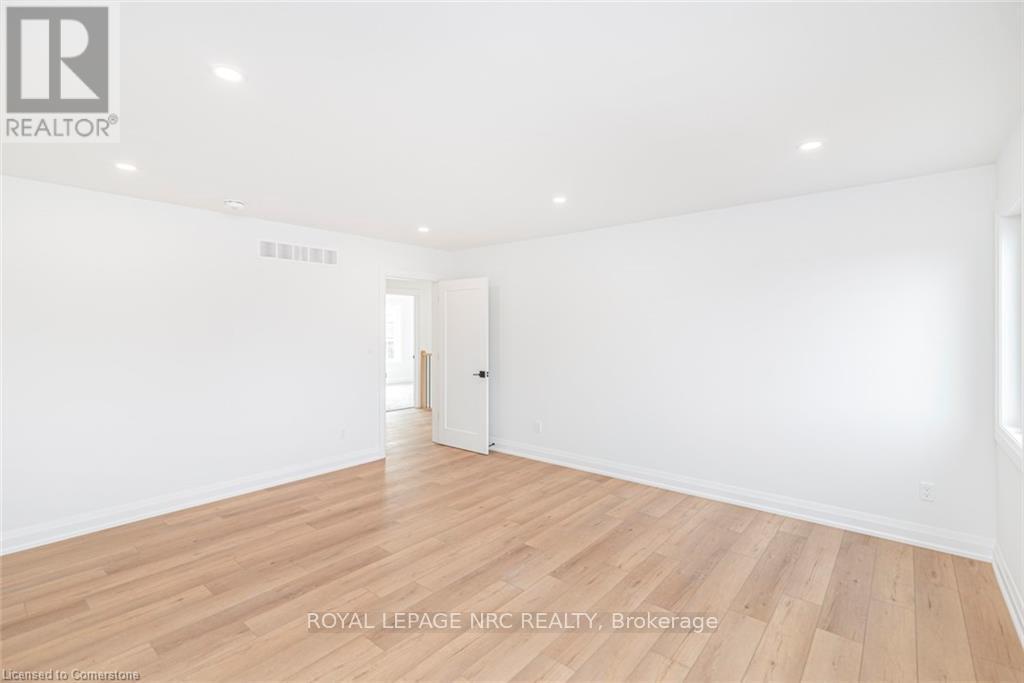 












4364 VICTORIA AVENUE

,
Lincoln (Lincoln-Jordan/Vineland),




Ontario
L0R2E0

